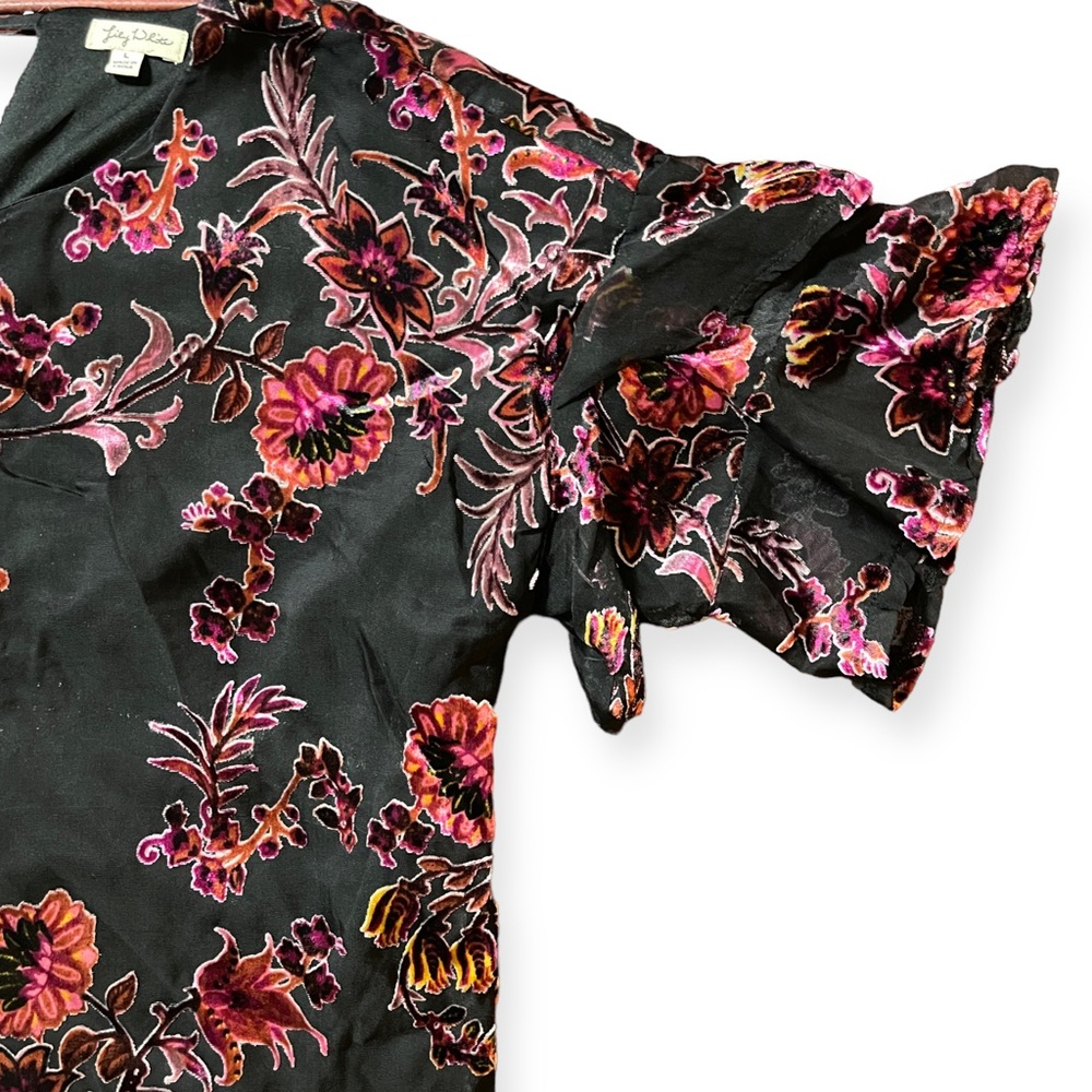 Lily White Velvet Floral Blouse Black and Pink Ruffled Sleeve Short Sleeve Top - Picture 3 of 9
